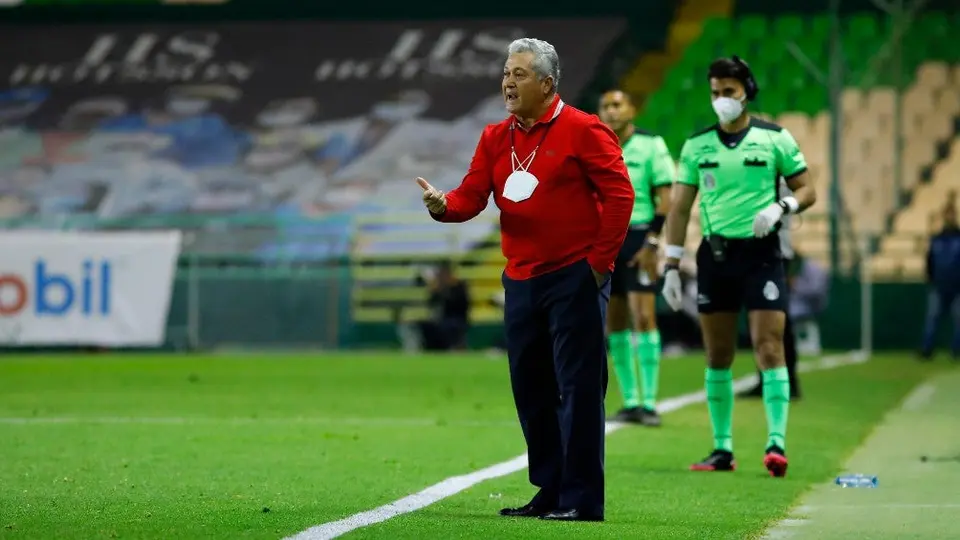 Chivas: Vucetich atribuyó irregularidad del equipo por falta de variantes