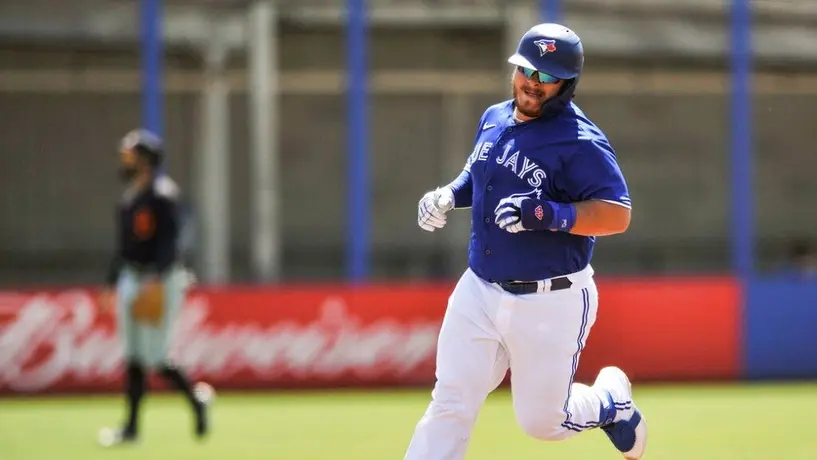 Alejandro Kirk se reinventa para mantenerse en MLB: 'Bajé unos cuantos kilos y me siento bien'