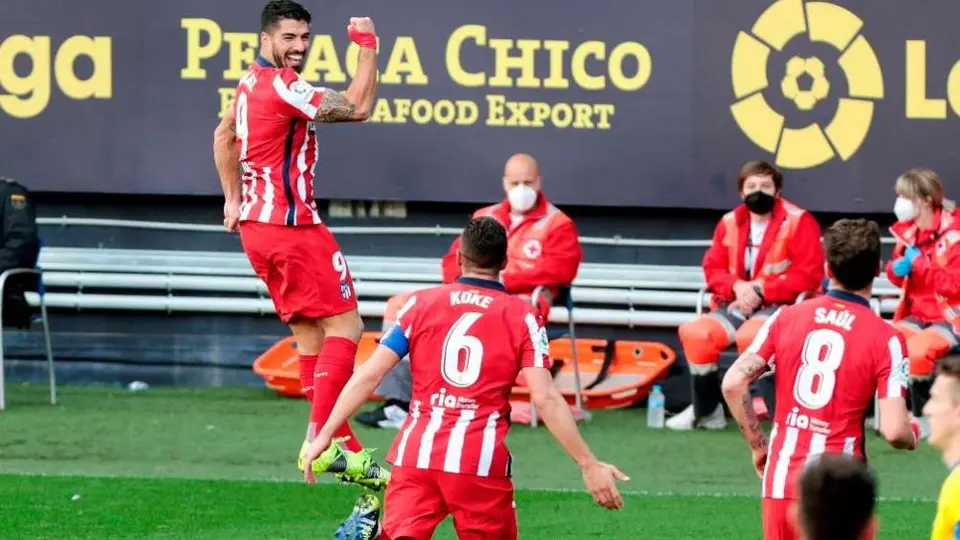 Héctor Herrera: Atlético de Madrid venció al Cádiz con doblete de Luis Suárez