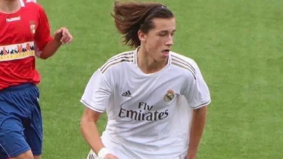 Manchester United firmó al juvenil Álvaro Fernández, procedente del Madrid