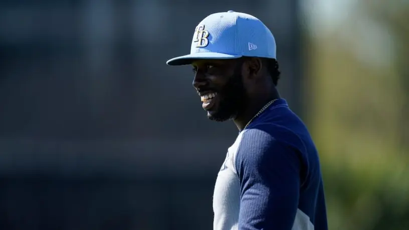 Randy Arozarena jugó beisbol con reclusos de Mérida