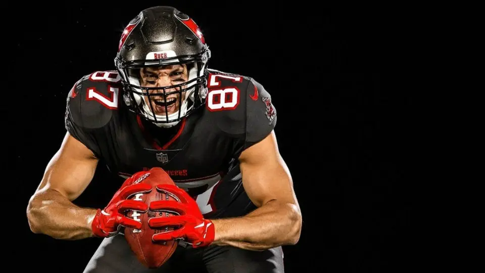 NFL: Jugar 'en otro lugar' motivó el regreso de Rob Gronkowski