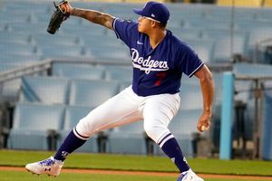 Rocket Valdez sobre Julio Urías: 'Merece oportunidad de abrir, éste es su año'