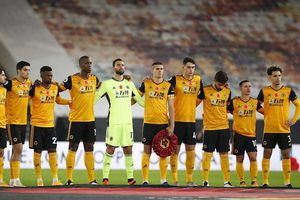 Raúl Jiménez y Wolves montaron ofrenda dedicada a médicos fallecidos por Covid-19