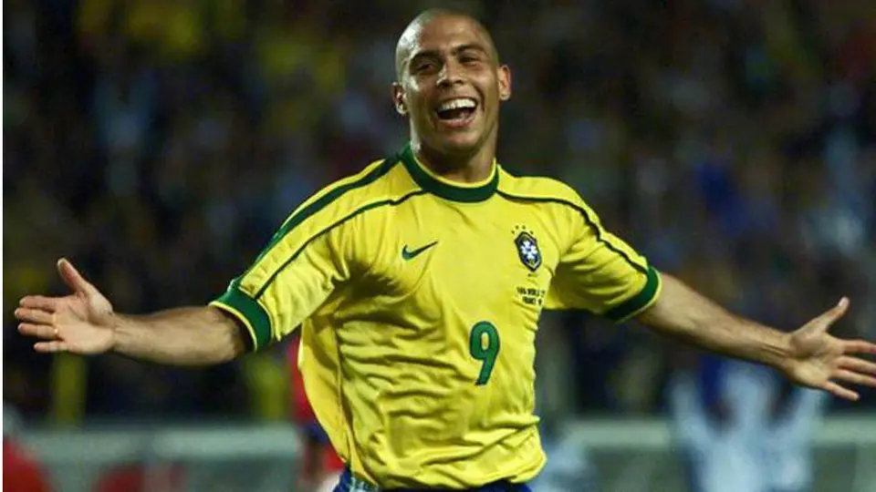 Ronaldo reveló cómo Romario lo 'obligaba' a limpiar sus zapatos