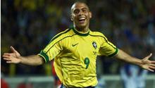 Ronaldo reveló cómo Romario lo 'obligaba' a limpiar sus zapatos