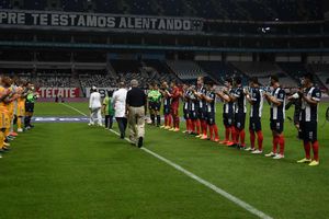 Rayados dejó la rivalidad en la cancha y felicitó a Tigres por su 61 aniversario