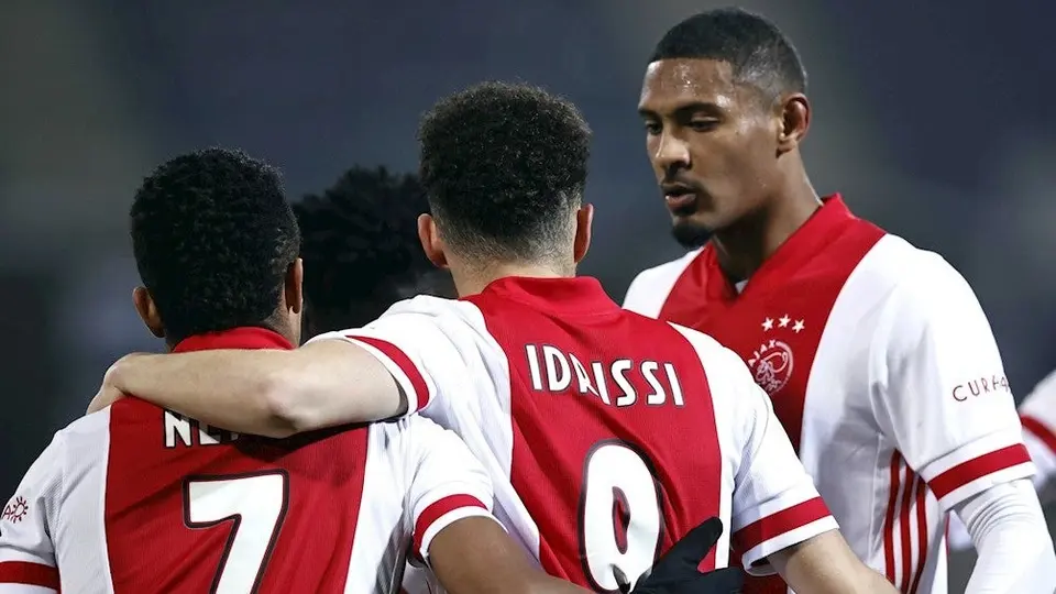 Edson Álvarez: Ajax goleó al Heerenveen y clasificó a la Final de la Copa de Holanda