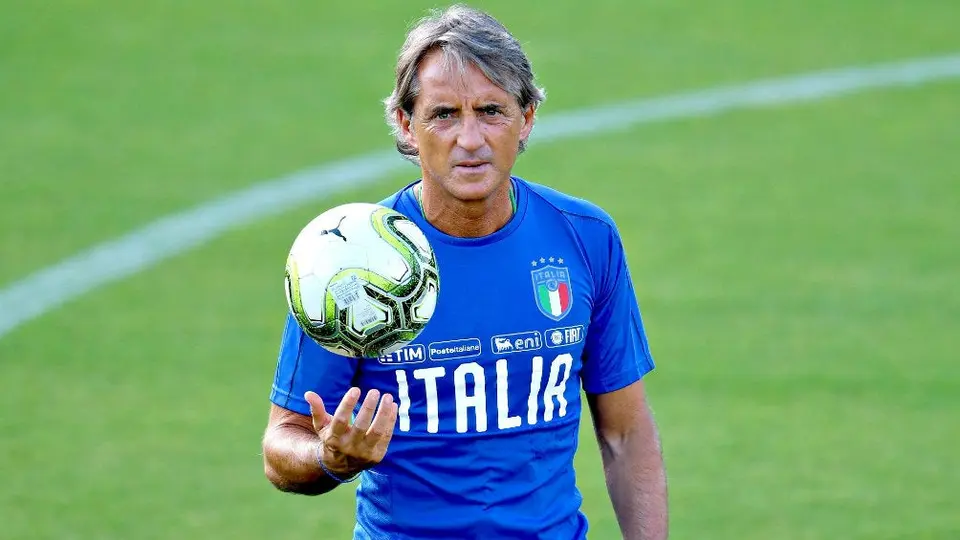 Roberto Mancini: DT de Italia dio positivo por Coronavirus