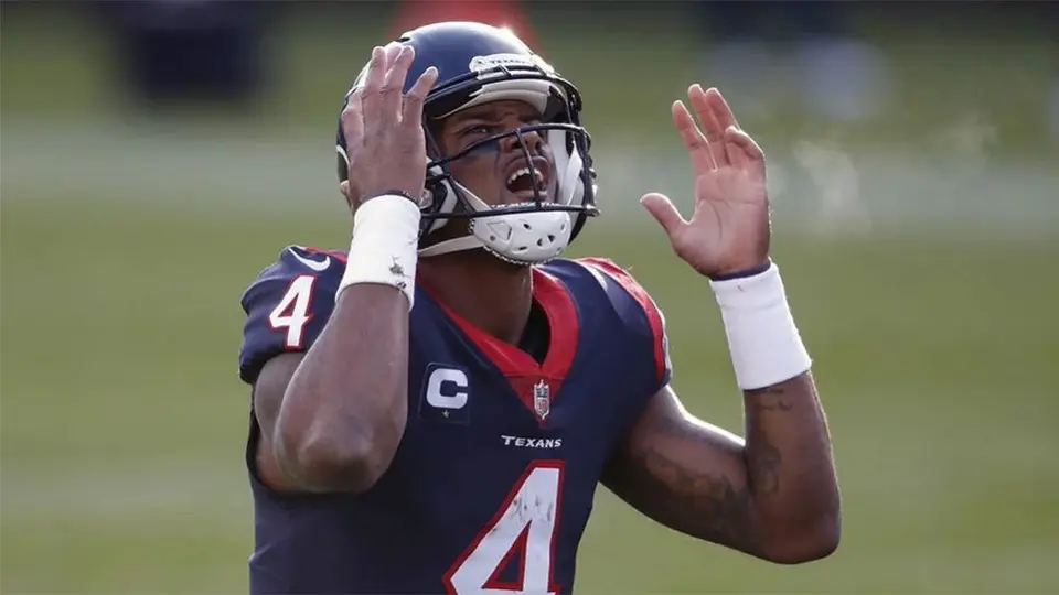 Aaron Rodgers y Deshaun Watson, dos hombres de élite poco valorados por sus equipos