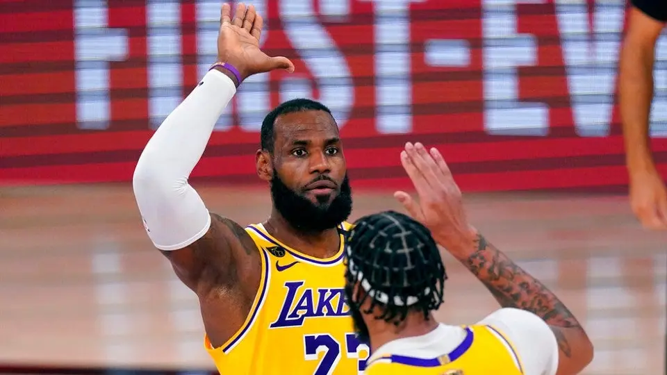 NBA: Davis y LeBron lideran victoria de Lakers sobre el Heat en el Juego 1