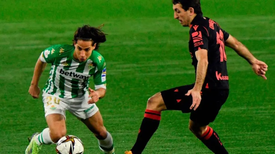 Diego Lainez: Betis venció 'bajo la niebla' a la Real Sociedad y avanzó en la Copa del Rey