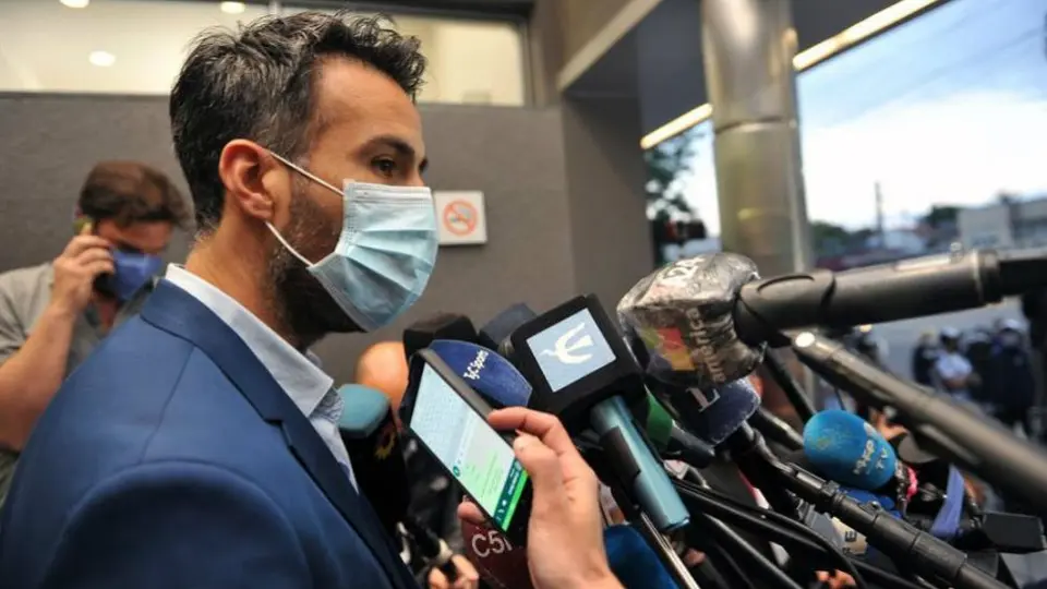 Maradona: Juez imputa a médico de Diego; ordena registro a su casa y consultorio