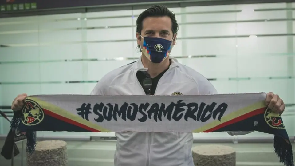 América: Santiago Solari ya llegó a México para dirigir a las Águilas