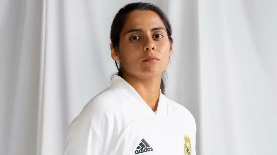 Kenti Robles: Lució el nuevo jersey del Real Madrid Femenil