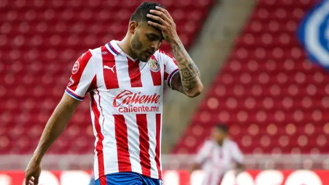 Chivas: Foto presentada sobre barrida de Rivero a Vega no corresponde al momento de la lesión