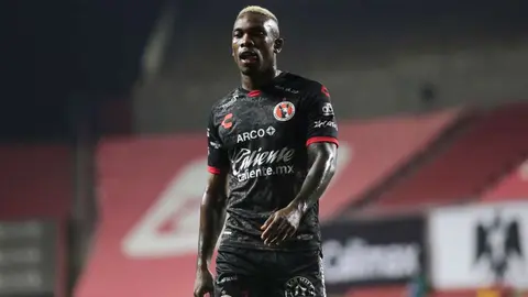 Fabián Castillo: 'El VAR le quita mucha picardía al futbol'