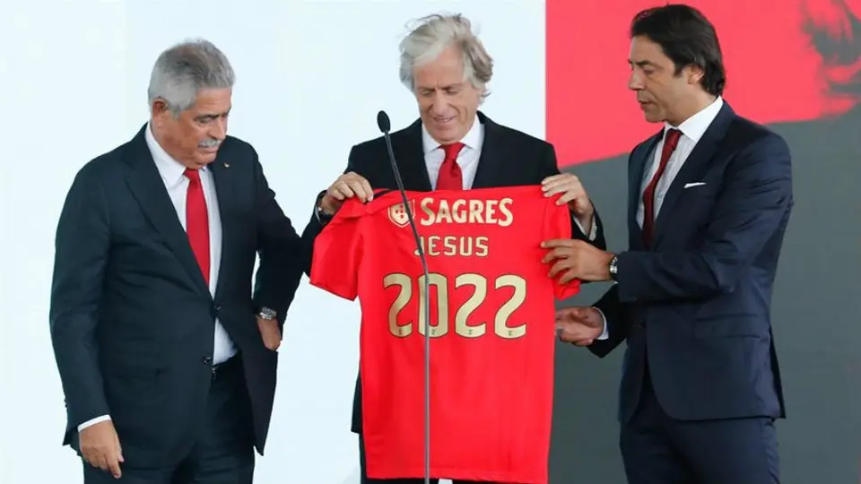 Benfica: Jorge Jesús fue presentado con el equipo portugués tras su paso en Flamengo