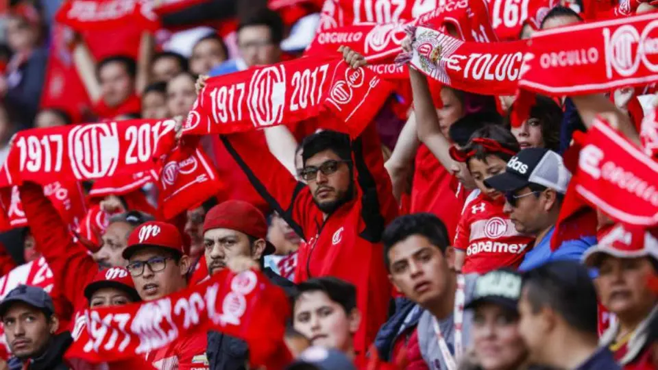 Toluca: Aficionados se reunieron con Chepo de la Torre tras mal paso del equipo