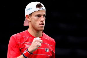 Diego Maradona: Tenista Schwartzman escribió mensaje para Diego en cámara de TV