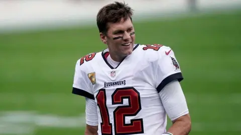 Tom Brady trolleó a Justin Bieber en Twitter