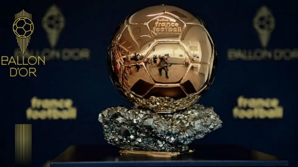 France Football presentó el Balón de Oro Dream Team como remplazo al galardón individual