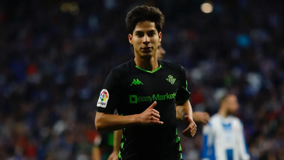 Diego Lainez: 'Para jugar más en Betis tengo que trabajar y ganarme un puesto'