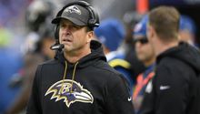 John Harbaugh, coach de los Ravens, pagó la cuenta a todos los clientes de un restaurante