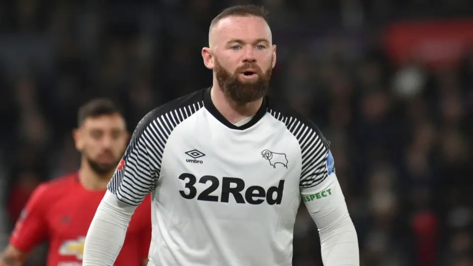 Wayne Rooney: Oficializó su retiro de las canchas para dirigir al Derby County