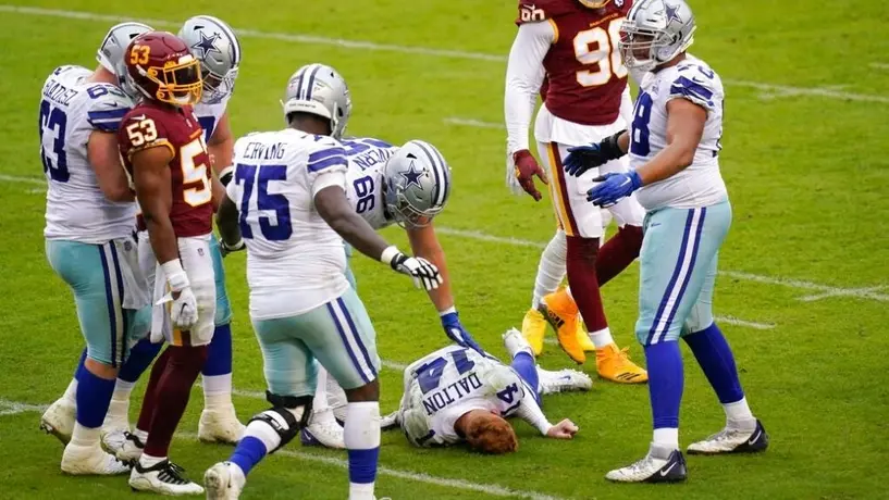 Cowboys: Andy Dalton salió conmocionado del juego ante Washington