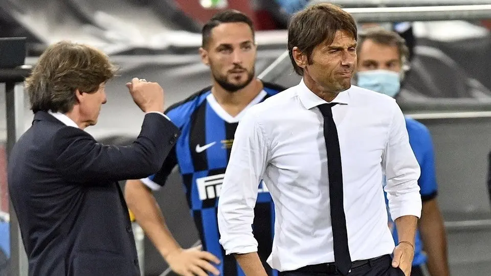 Antonio Conte fue estafado cuando dirigía al Chelsea; aseguran en Italia