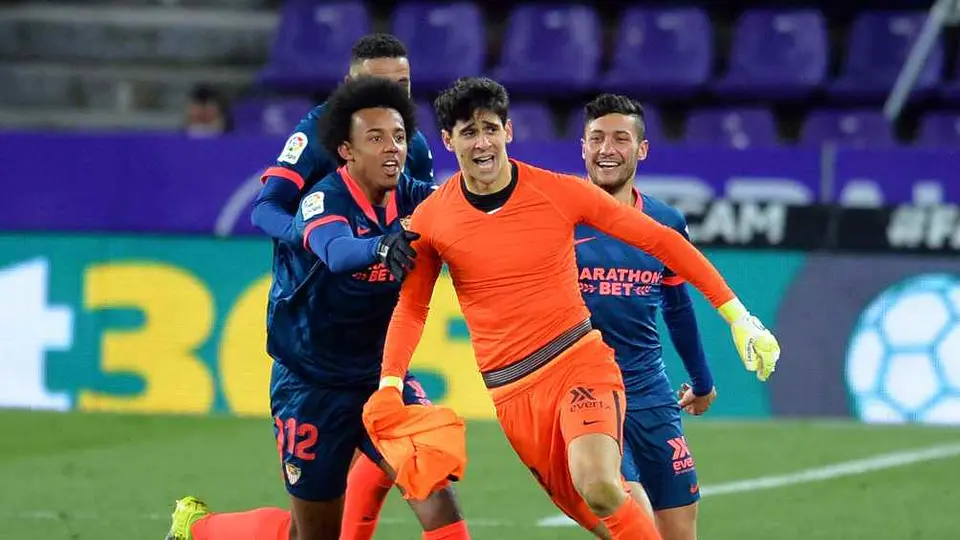 Video: Gol del portero Bono dio empate de último minuto al Sevilla ante Valladolid