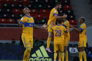 Tigres: Empleados del hotel de concentración recibieron a los Felinos con himno y aplausos