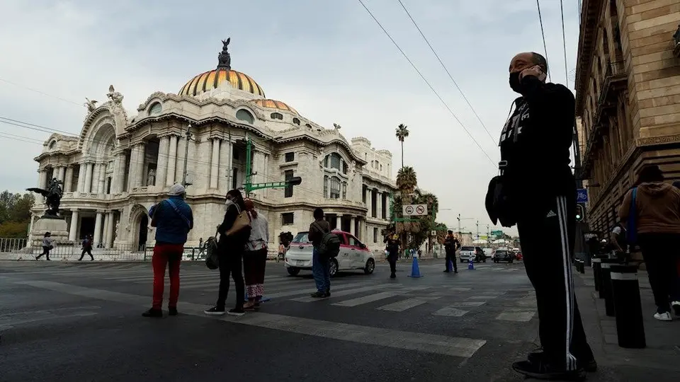 Covid-19: Sheinbaum informó que la CDMX continuará en semáforo rojo una semana más