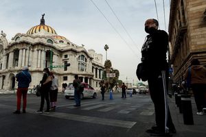 Covid-19: Sheinbaum informó que la CDMX continuará en semáforo rojo una semana más