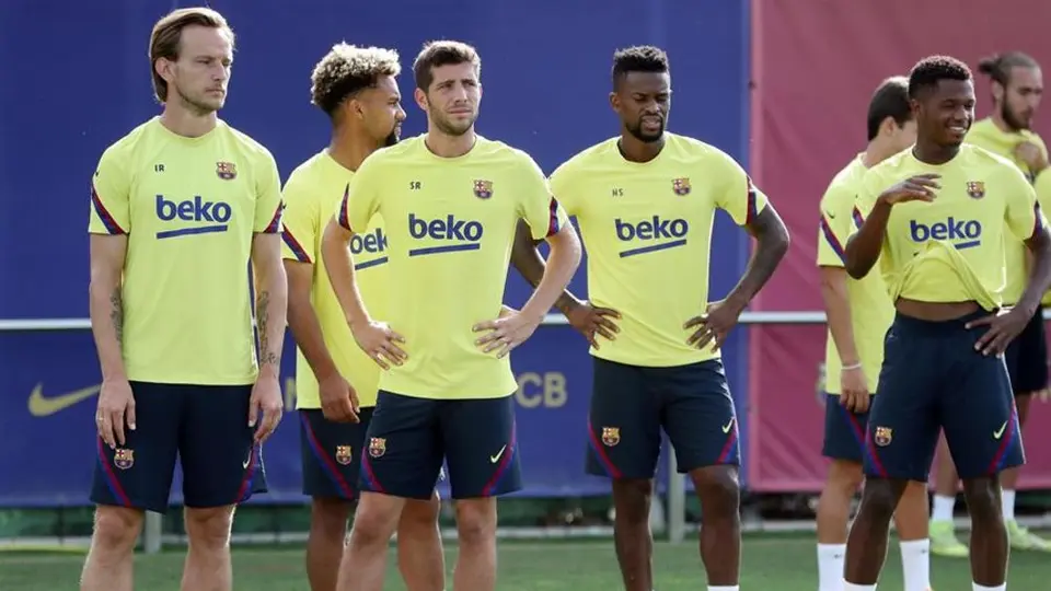Barcelona: Jugador dio positivo por Covid-19, informó el club