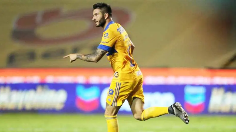 Gignac se relaja con su familia previo a Clásico Regio