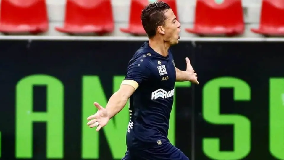 América: Cristian Benavente, solicitud exprés de Santiago Solari para el mediocampo azulcrema