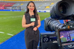 Hija de Emilio Fernando Alonso celebró con emotiva imagen su fichaje con TUDN