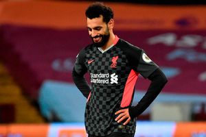 Mohamed Salah defendió y regaló dinero a vagabundo en calles de Liverpool