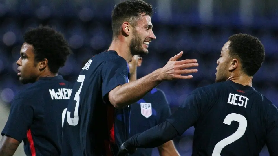 Estados Unidos goleó a Panamá con una selección llena de jóvenes