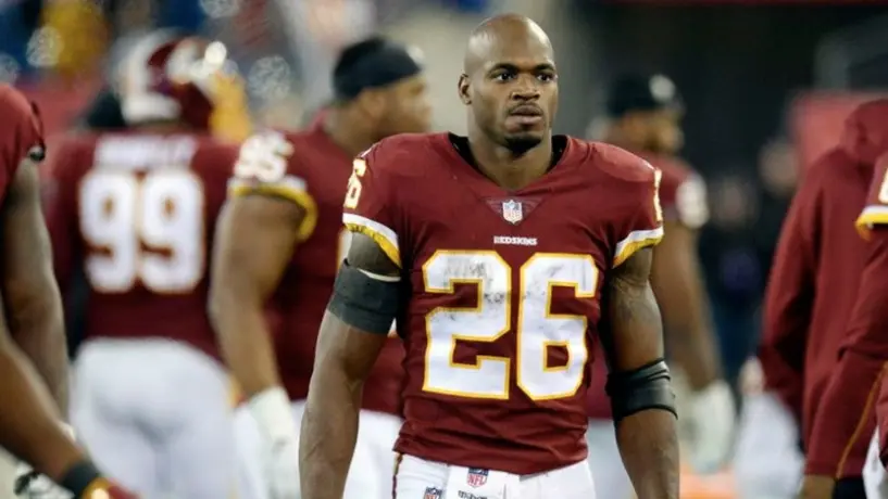 Adrian Peterson, sobre salarios de corredores: ‘Es una falta de respeto para ser honesto’