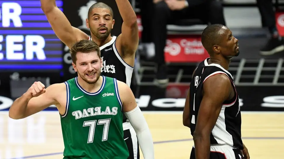 Mavericks propinan paliza histórica a los Clippers