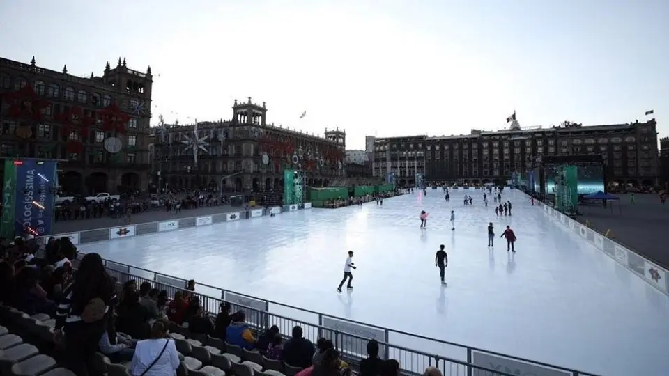 CDMX: No habrá pista de hielo en el zócalo por la pandemia