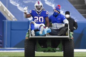 NFL: Zack Moss, corredor de los Buffalo Bills, se perderá el resto de la Postemporada por lesión
