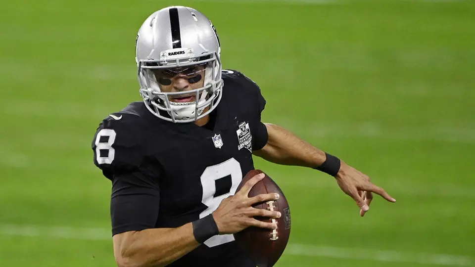 Raiders: Mariota aceptó un recorte salarial para seguir con Las Vegas