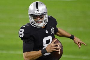 Raiders: Mariota aceptó un recorte salarial para seguir con Las Vegas
