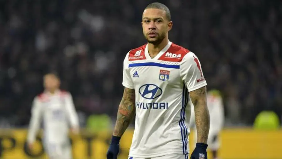 Lyon: Bajó el precio de Depay para facilitar su fichaje con Barcelona