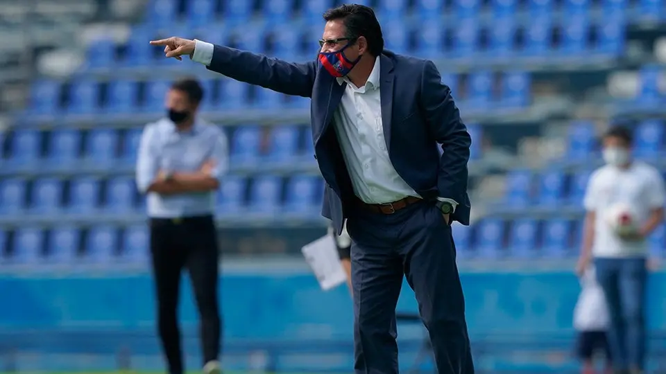 DT del Atlante negó burla ante Cimarrones y denunció persecución a mexicanos