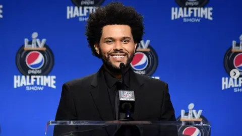 The Weeknd: Descubre los mejores memes sobre quién acompañará al cantante en el SBLV